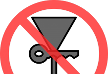 Symbolbild - Trunkenheit am Steuer (pixabay/Clker-Free-Vector-Images)